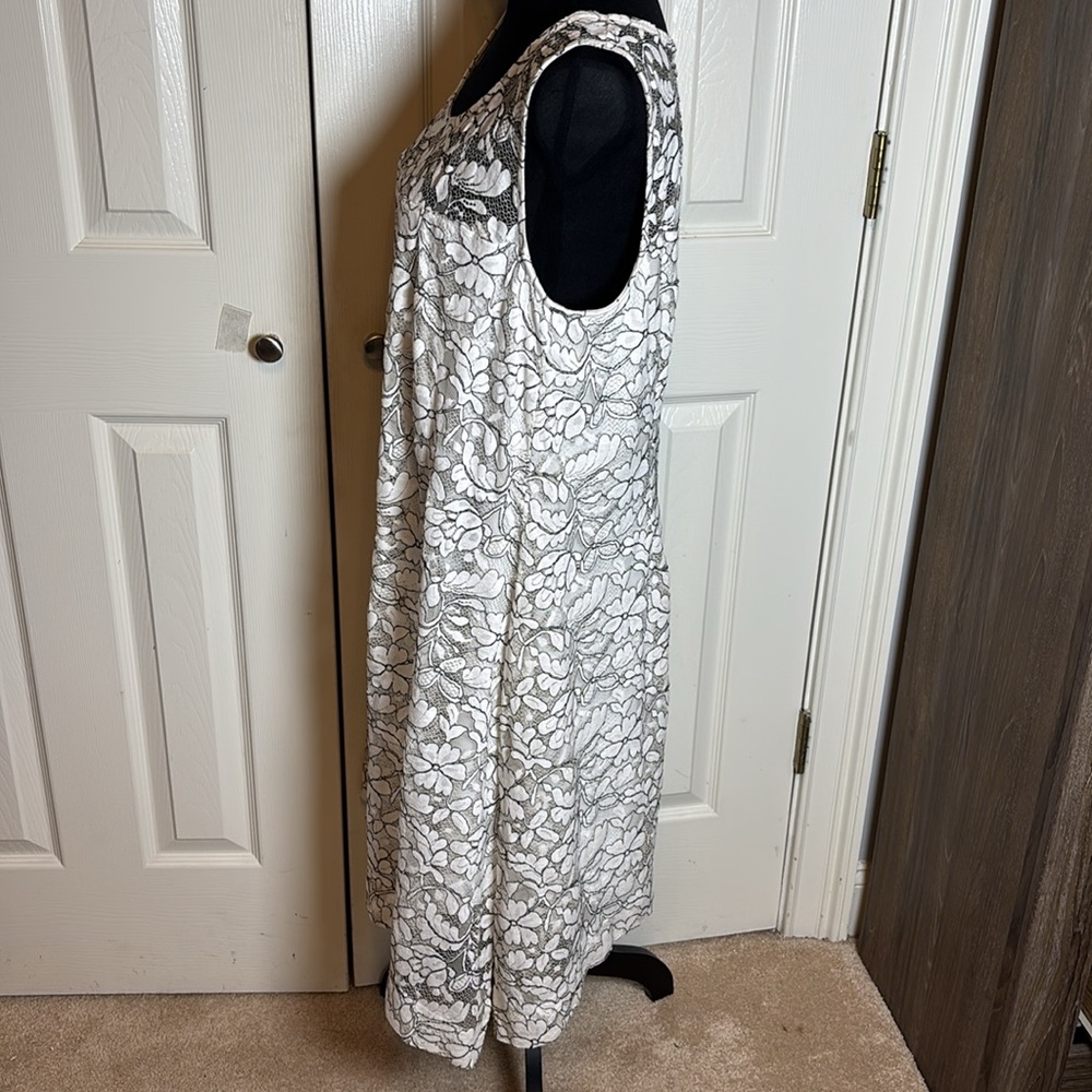 Signature by Robbie Bee Plus Floral Lace Dress - Picture 10 of 12